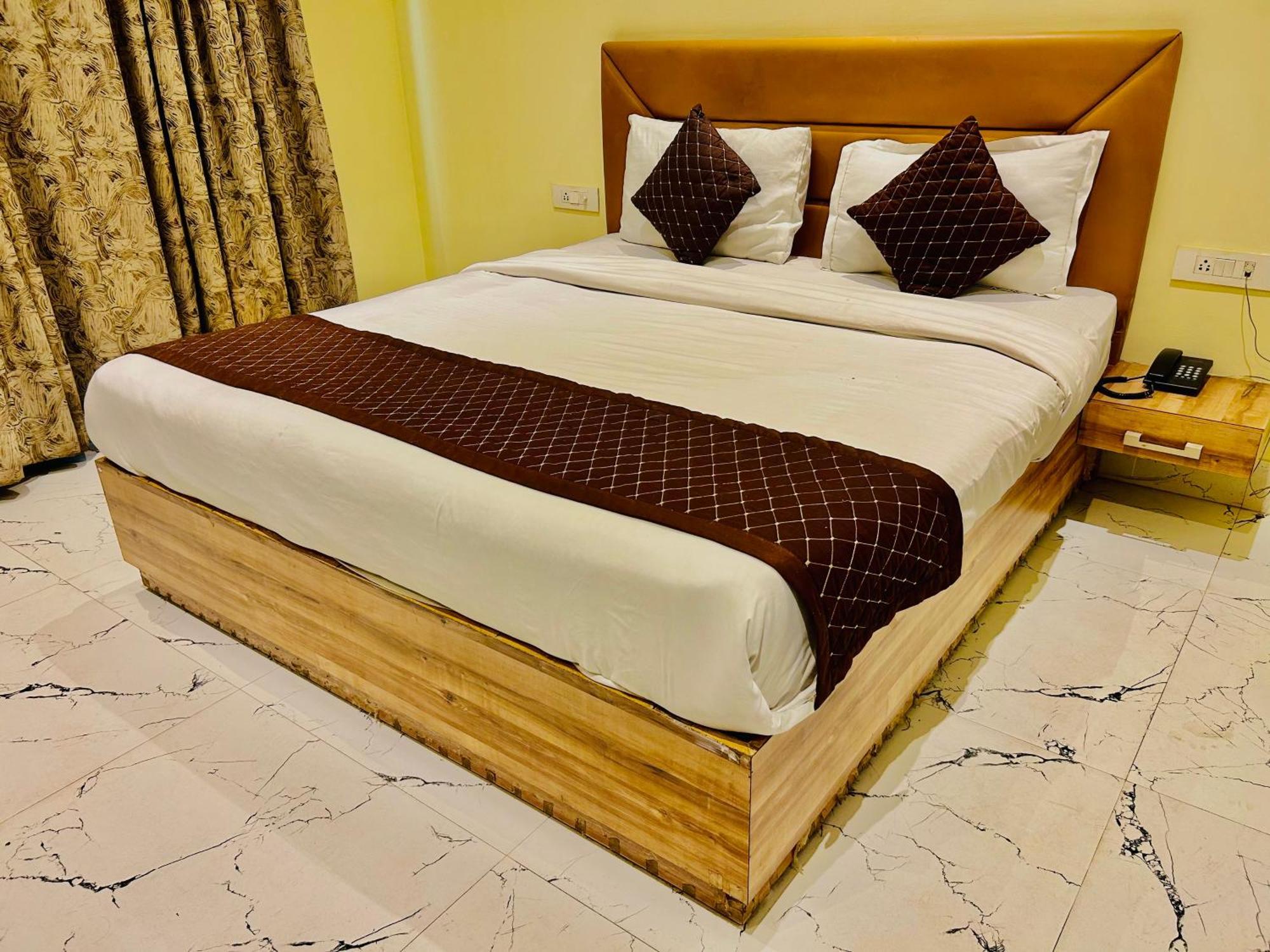 Hotel Royal Paradise By Kdson New Delhi Exterior photo